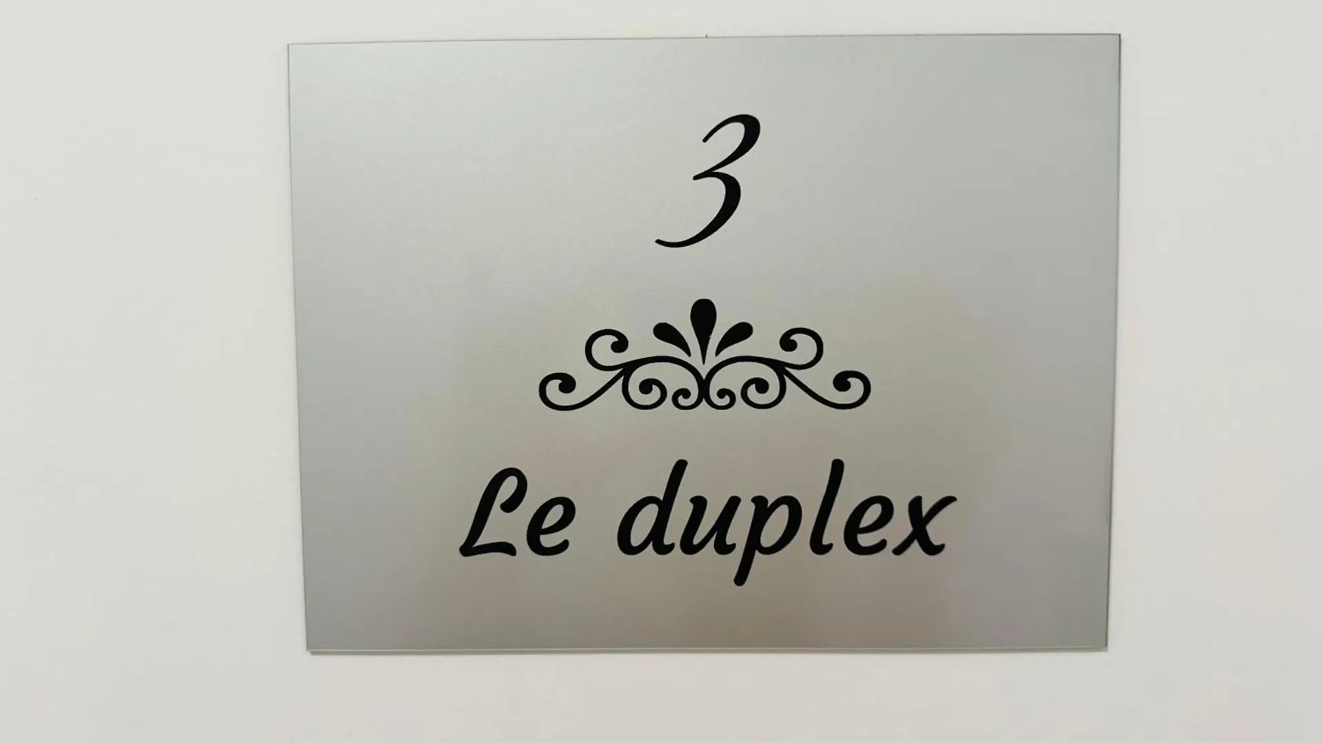 Residence Des Quais - Centre Ville - Wifi - Netflix 坎佩尔 0*,
